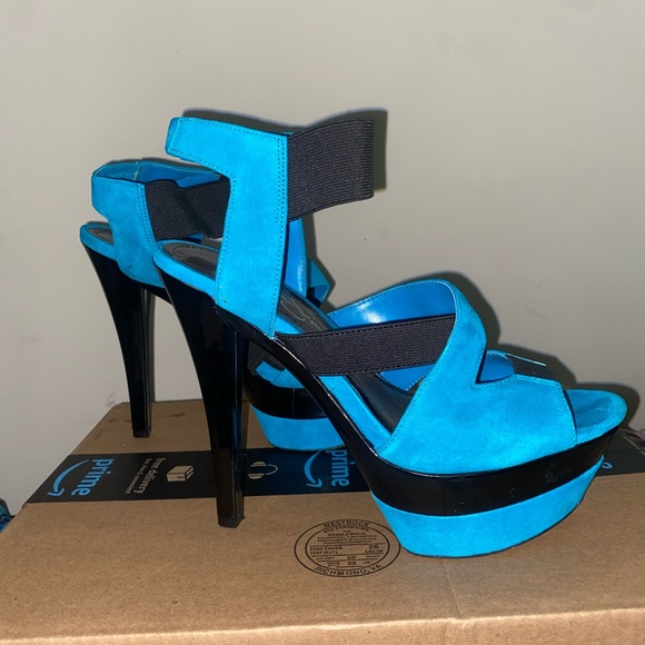 heels - Picture 4 of 6